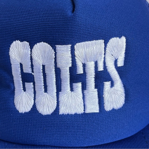 Vintage Indianapolis Colts New Era NFL Embroidered Snapback Mesh Trucker Hat - Picture 3 of 11